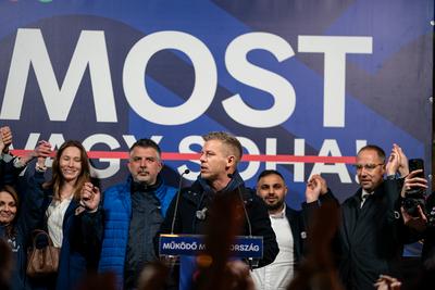 Pecs, Hungary - March 07, 2026: Hungarian politician Peter Magyar leader of the Hungarian opposition and Tisza party giving a speech-stock-foto