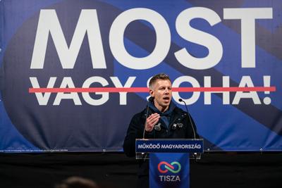 Pecs, Hungary - March 07, 2026: Hungarian politician Peter Magyar leader of the Hungarian opposition and Tisza party giving a speech-stock-foto