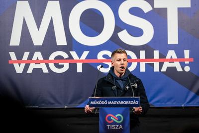 Pecs, Hungary - March 07, 2026: Hungarian politician Peter Magyar leader of the Hungarian opposition and Tisza party giving a speech-stock-foto