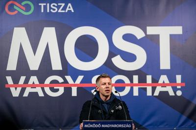 Pecs, Hungary - March 07, 2026: Hungarian politician Peter Magyar leader of the Hungarian opposition and Tisza party giving a speech-stock-foto