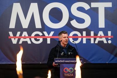 Pecs, Hungary - March 07, 2026: Hungarian politician Peter Magyar leader of the Hungarian opposition and Tisza party giving a speech-stock-foto