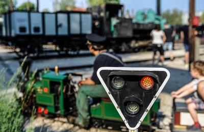 150 éves a MÁV,  Nemzetközi Jármûparádé a Vasúttörténeti Parkban,   2018. szeptember 8-án és 9-én többtonnás vasparipák mutatkoztak be és versenyeztek egymással a Vasúttörténeti Parkban-stock-foto