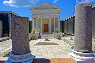 Iseum Savariense múzeum Szombathelyen, kűlső nézett-stock-foto