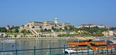 Budavári palota, várnegyed a dunával, Budapesten-stock-foto