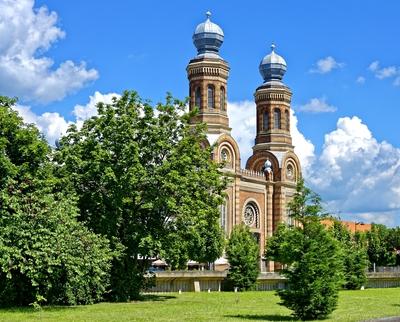 Szombathelyi Zsinagóga két tornya-stock-foto