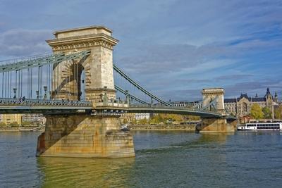 Lánchíd a budai oldalról nézve-stock-foto