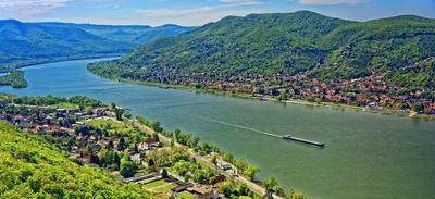 Dunakanyar-stock-foto