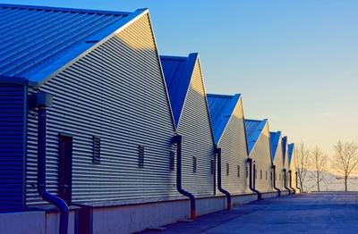Grand Tokaj, modern fém bor érlelő építmények-stock-foto