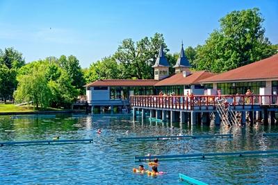 Hévíz gyógyfürdő-stock-foto
