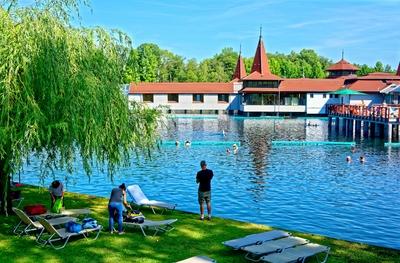 Hévíz gyógyfürdő-stock-foto
