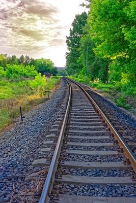 Vasút sín vezett a végtelenségbe-stock-foto