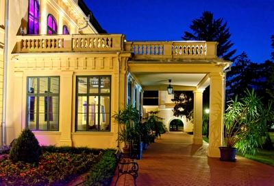 Harruckern-Wenckheim-Almásy-kastély, Gyula-stock-foto