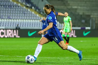 Chelsea FC v VfL Wolfsburg - UEFA Women's Champions League Quarter Final: Leg One-stock-photo