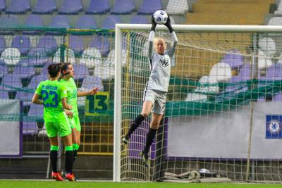 Chelsea FC v VfL Wolfsburg - UEFA Women's Champions League Quarter Final: Leg One-stock-foto