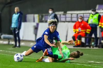 Chelsea FC v VfL Wolfsburg - UEFA Women's Champions League Quarter Final: Leg One-stock-photo