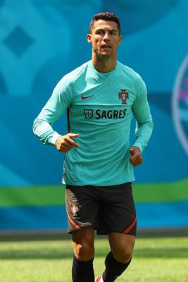 FBL-EURO-2020-2021-POR-TRAINING-stock-foto