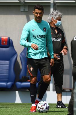 FBL-EURO-2020-2021-POR-TRAINING-stock-foto