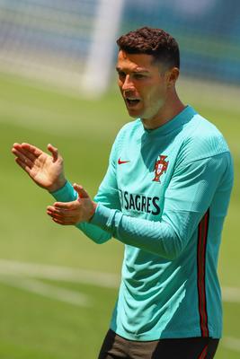 FBL-EURO-2020-2021-POR-TRAINING-stock-foto