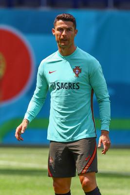 FBL-EURO-2020-2021-POR-TRAINING-stock-foto