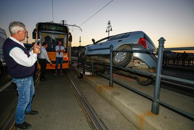 Baleset a Margit hídon-stock-foto