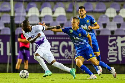 Football NB I - Újpest FC - Puskás Akadémia-stock-photo