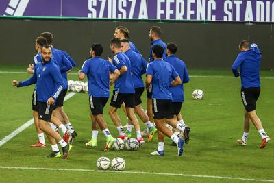 Football Conference League - FC Basel training before the match against Újpest FC-stock-foto