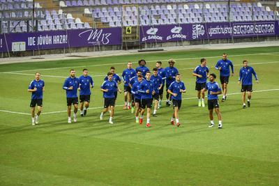 Football Conference League - FC Basel training before the match against Újpest FC-stock-foto