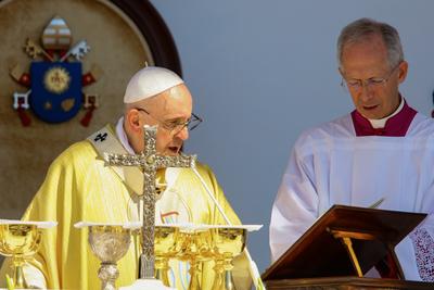 POPE - FRANCIS - VISITS - BUDAPEST-stock-foto