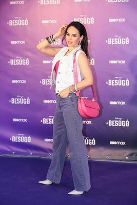 A besúgó - Purple Carpet esemény.-stock-foto