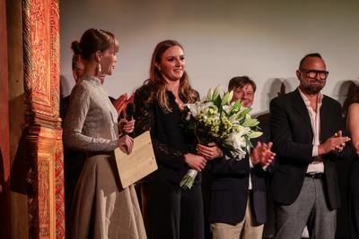 Katinka díszbemutató-stock-foto