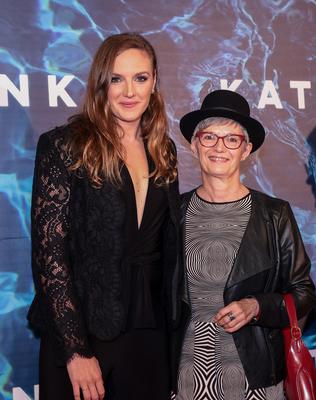 Katinka díszbemutató-stock-foto