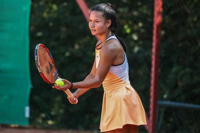 Women's tennis national championship final. (HU) Női tenis oszágos bajnokásg döntője.-stock-photo