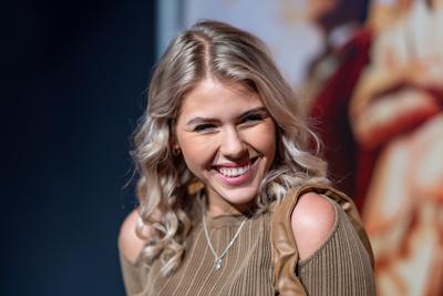 Az éhezők viadala: Énekesmadarak és kígyók balladája premier-stock-foto