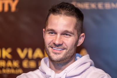 Az éhezők viadala: Énekesmadarak és kígyók balladája premier-stock-foto