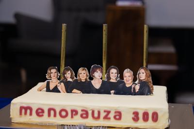 Menopauza 300 torta-stock-photo