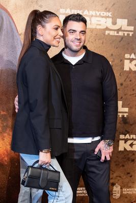 A Sárkányok Kabul felett - Díszpremier-stock-foto