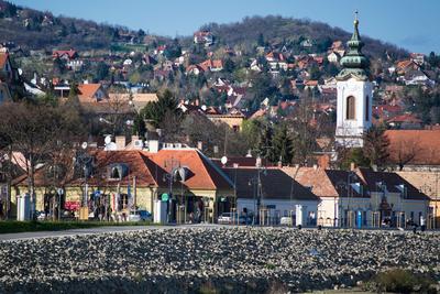 Szentendre látványa a Dunapartról-stock-foto