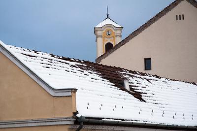 Szentendre, a Péter-Pál templom tornya-stock-photo