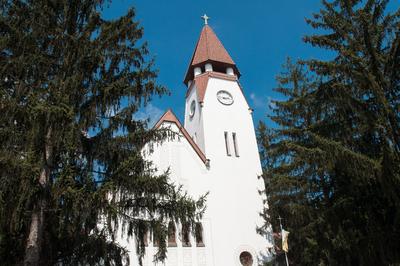 Zebegény, Római katolikus templom-stock-photo