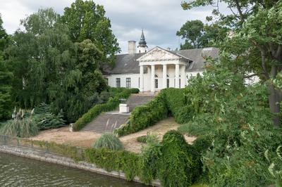 Szarvas, Bolza-kastély-stock-foto