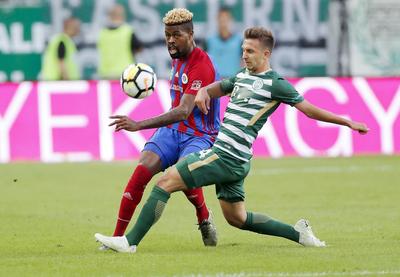 Ferencvarosi TC v Vasas FC - Hungarian OTP Bank Liga-stock-foto