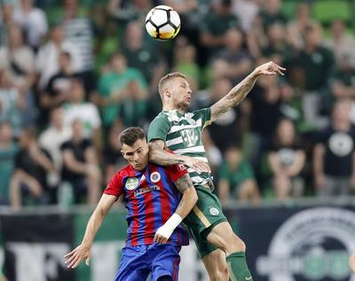 Ferencvarosi TC v Vasas FC - Hungarian OTP Bank Liga-stock-foto