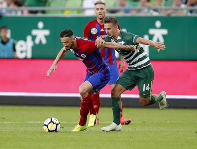 Ferencvarosi TC v Vasas FC - Hungarian OTP Bank Liga-stock-photo