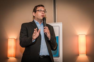 Kőhalmi Zoltán humorista, stand-up, félalak, rendezvény fellépés, Budapest-stock-photo