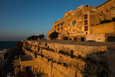 Valetta balconies, city in late afternoon lights. Malta-stock-foto