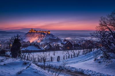 Téli alkony a Sümegi vár közelében-stock-photo