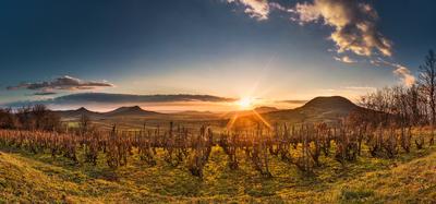 Naplemente Káptalantóti közelében-stock-foto