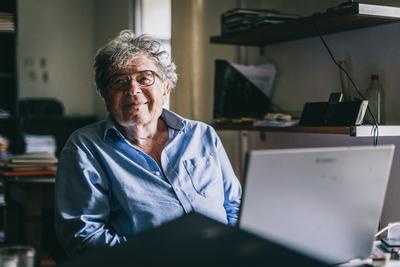 Konrád György-stock-foto