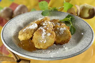 Apró krumplis lángos-stock-photo