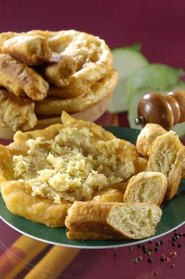 káposztás bukta és káposztás lángos-stock-photo